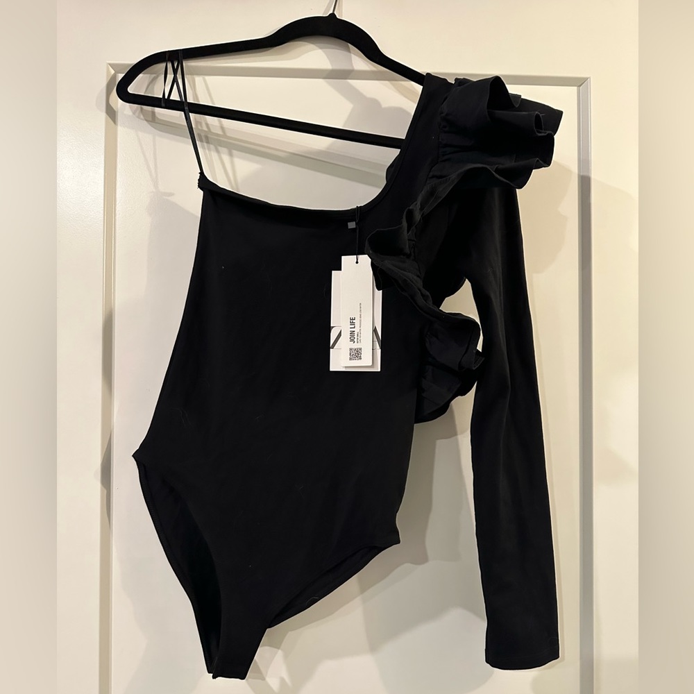 COPY - Zara black one shoulder ruffle bodysuit new with tags size small
